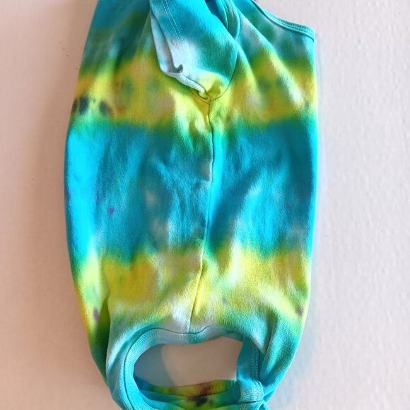 Tie Dye Baby Body Suit With 3 Snap Crotch Blue Yellow Green Size 12-18 Months - Picture 8 of 16